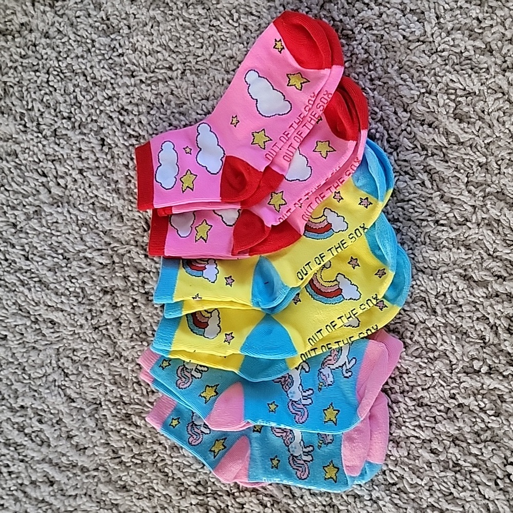 Girls socks size 4 yr old